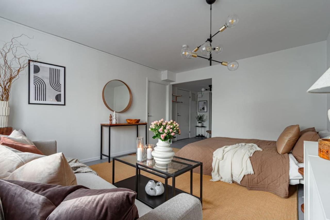 Budget Studio In Hip Sofo - Construction Work Stockholm Luaran gambar