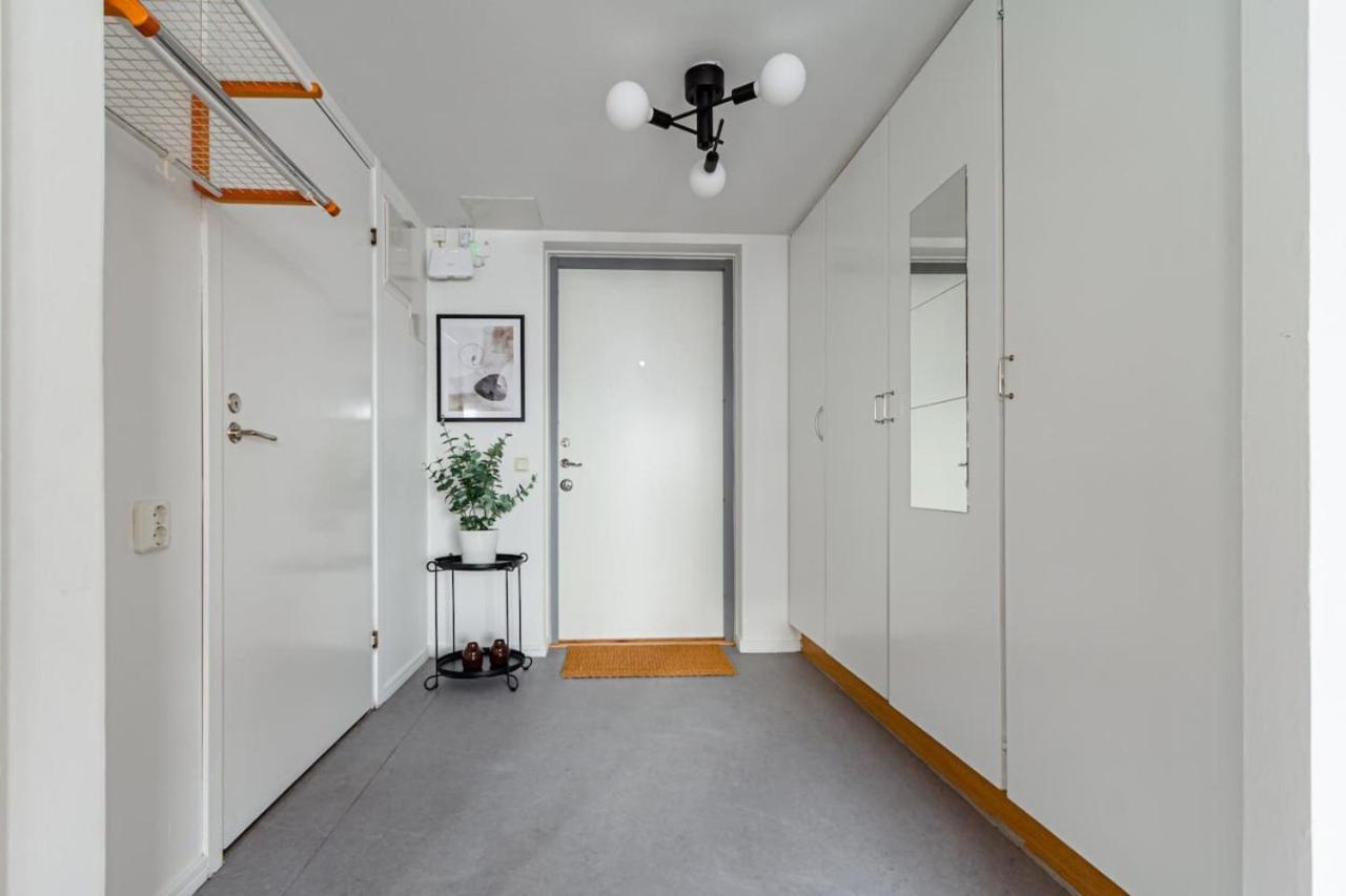 Budget Studio In Hip Sofo - Construction Work Stockholm Luaran gambar