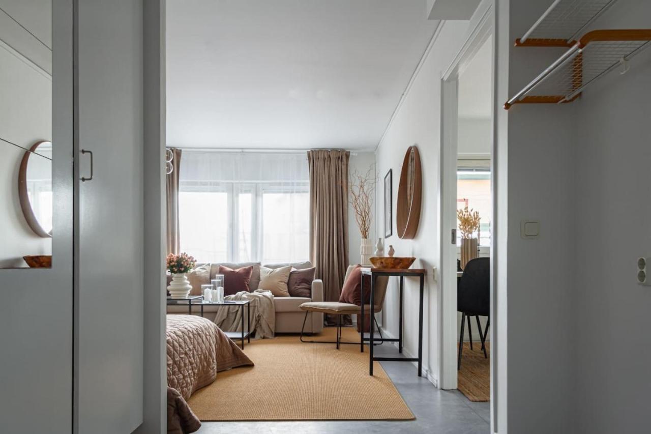 Budget Studio In Hip Sofo - Construction Work Stockholm Luaran gambar