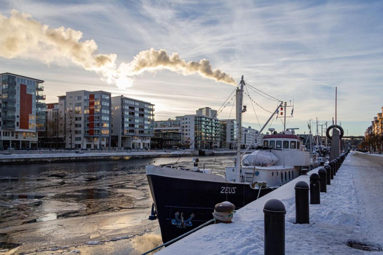 Budget Studio In Hip Sofo - Construction Work Stockholm Luaran gambar